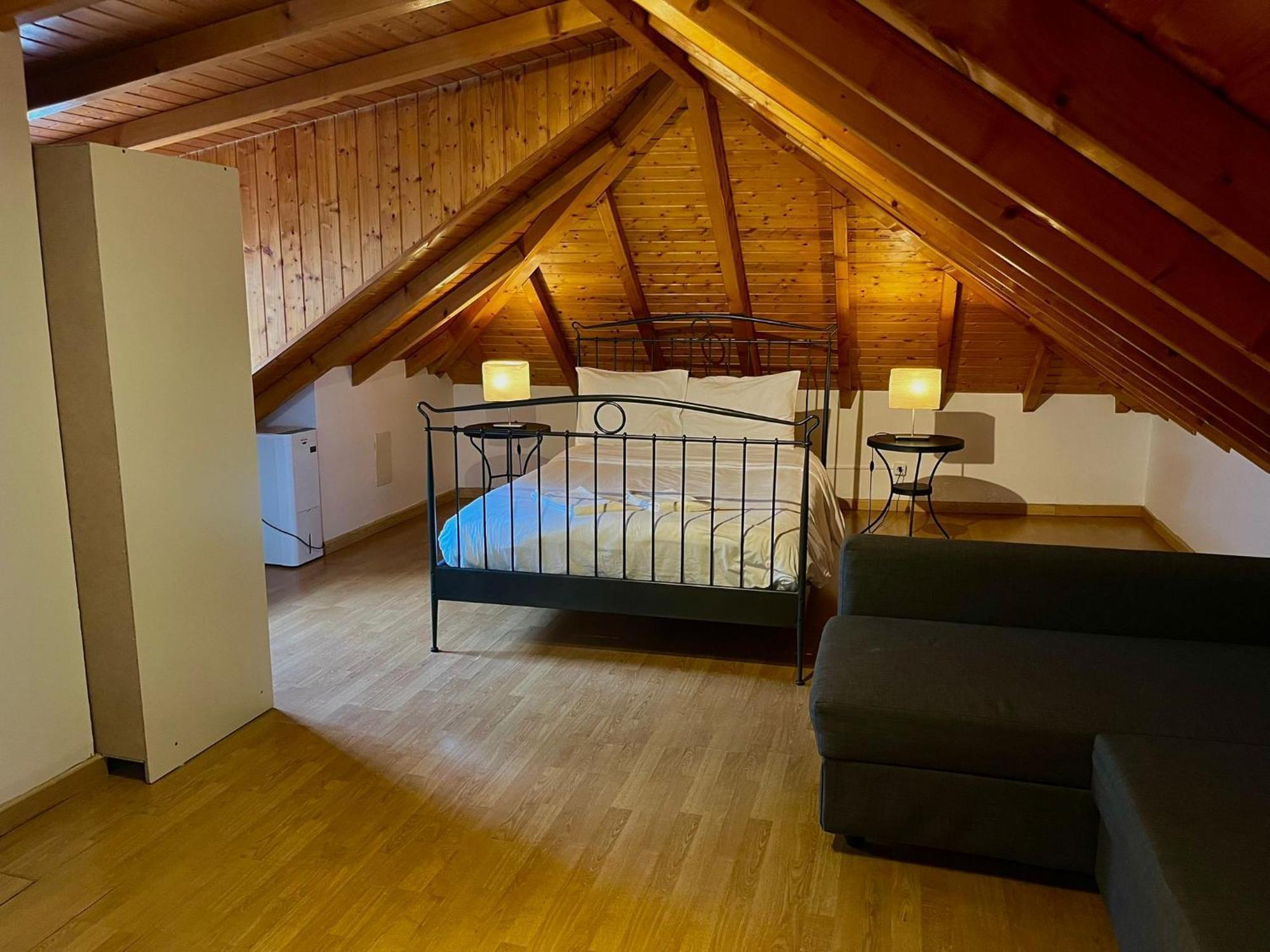 2 Bedroom, 2 Bathroom Apartment - Travessa Da Madalena Lisboa Exteriör bild